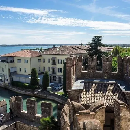 Appartement Bloom - Terrazza Panoramica A 200m Dal Sirmione